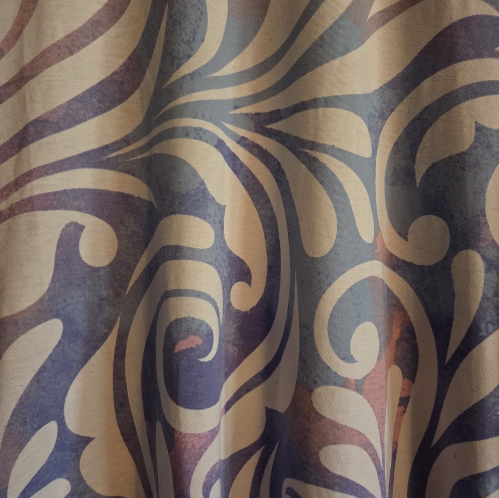 LuLaRoe Randy - Picture 3 of 4